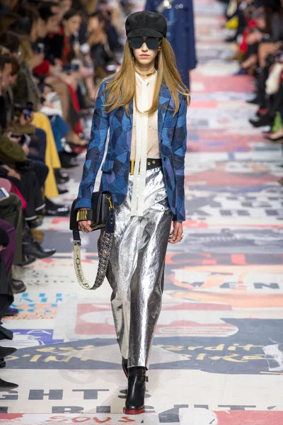 Look 36
